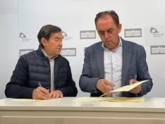 Una imagen de la rúbrica de los acuerdos. /Dip.