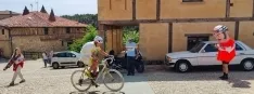 Foto 10 - Los torreznos de la Venta Nueva, el mejor avituallamiento para los ciclistas de &lsquo;La Hist&oacute;rica&rsquo;