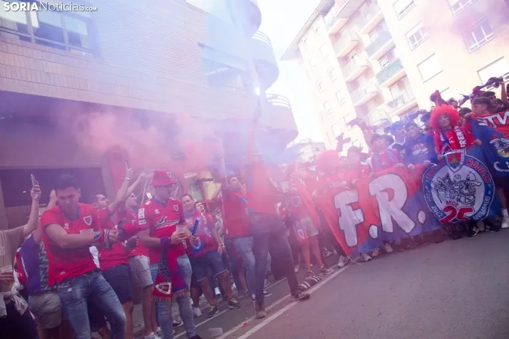 Corteo antes del Numancia vs. Yeclano. /SN