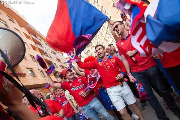 Corteo antes del Numancia vs. Yeclano. /SN
