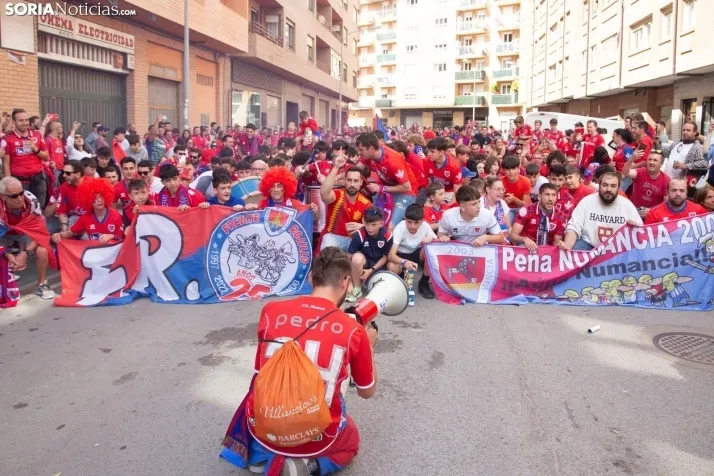 Corteo antes del Numancia vs. Yeclano. /SN