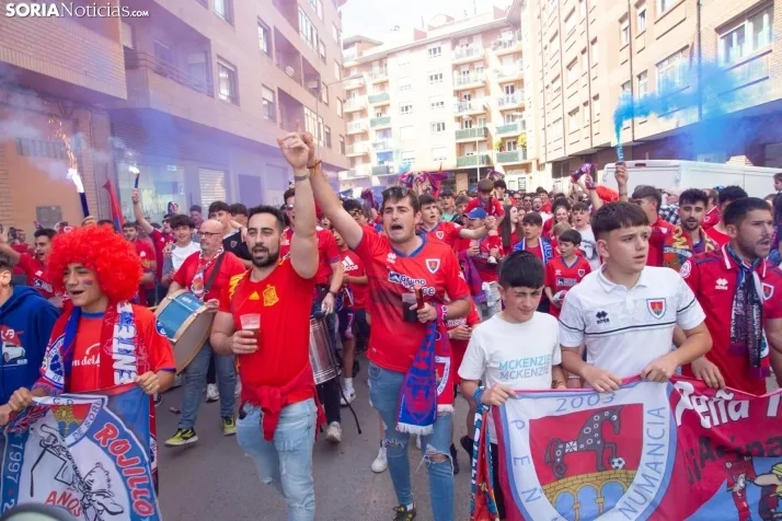 Corteo antes del Numancia vs. Yeclano. /SN