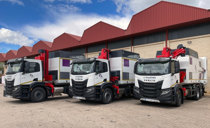 La Diputación adquiere tres nuevos camiones para las basuras