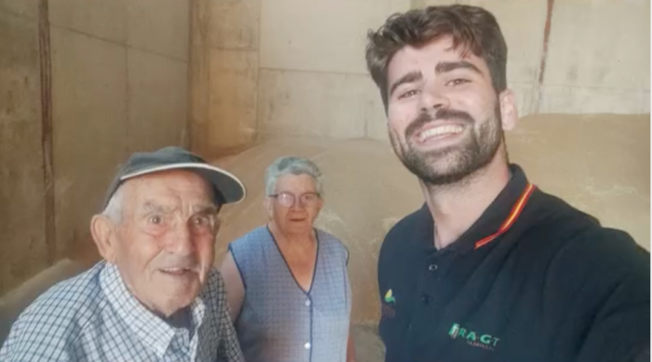 Querido abuelo: La viral y emotiva llamada a proteger de la especulación los pueblos de la España Vaciada