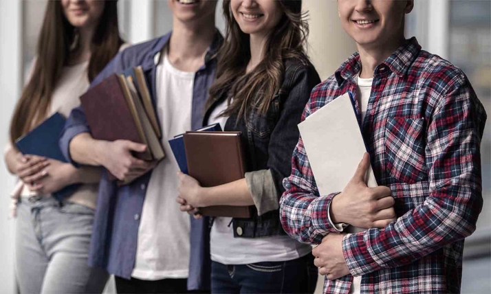 Castilla y León concede a más de 1.200 universitarios de la región las ayudas complementarias a las becas Erasmus +