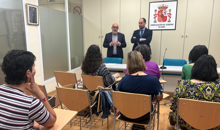 La Subdelegación imparte nociones sobre Extranjería a los Grupos de Acción Local de la provincia