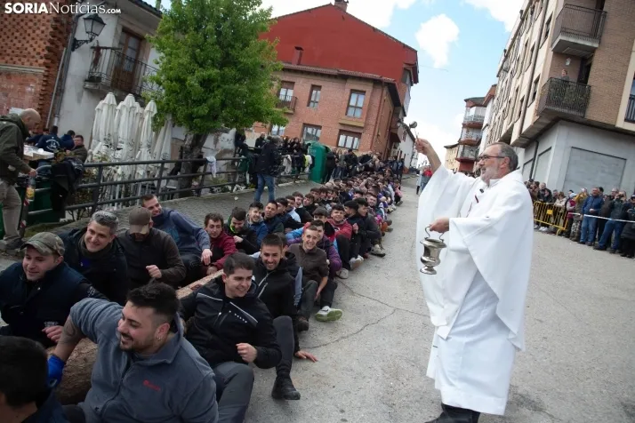 Pingada del Mayo en San Leonardo 2024