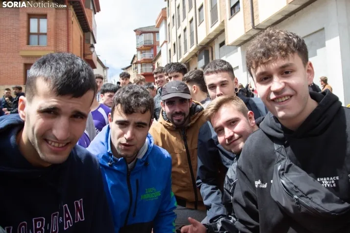 Pingada del Mayo en San Leonardo 2024