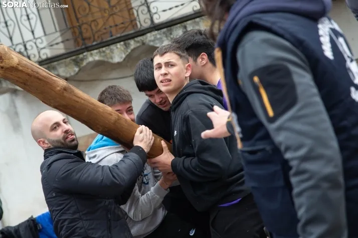 Pingada del Mayo en San Leonardo 2024