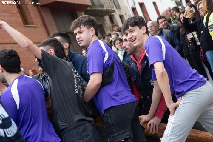 Pingada del Mayo en San Leonardo 2024