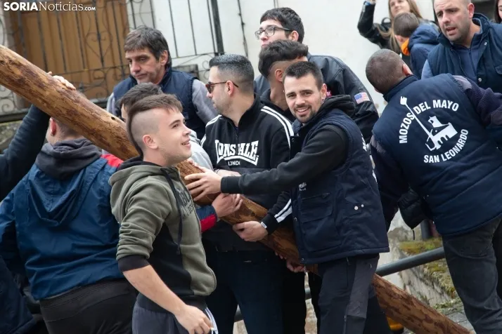 Pingada del Mayo en San Leonardo 2024