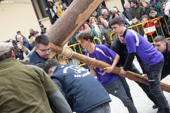 Pingada del Mayo en San Leonardo 2024