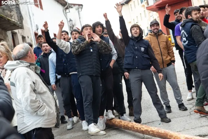 Pingada del Mayo en San Leonardo 2024