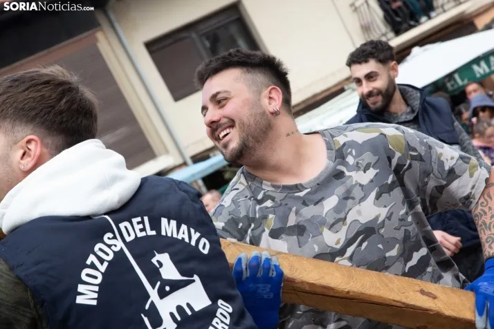 Pingada del Mayo en San Leonardo 2024