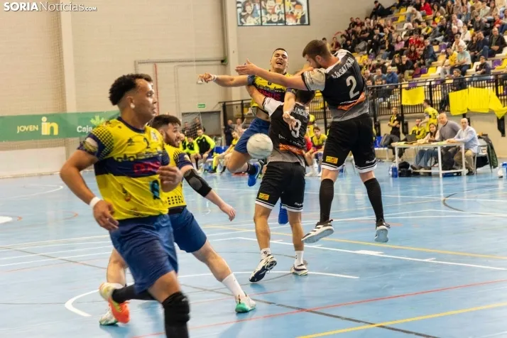 BM Soria vs La Roca