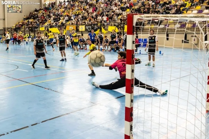 BM Soria vs La Roca