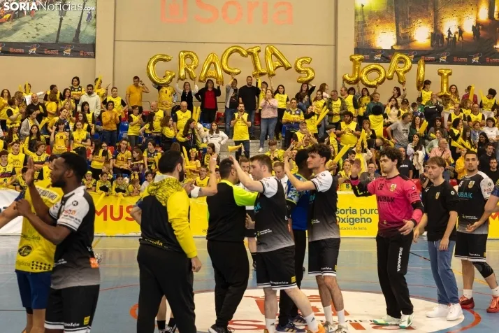 BM Soria vs La Roca