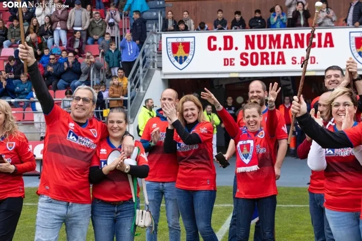Fotos: Los Pajaritos festejan el pase a la final por el ascenso del Numancia