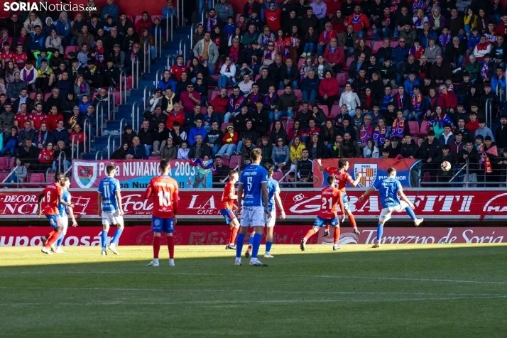 Fotos: Los Pajaritos festejan el pase a la final por el ascenso del Numancia