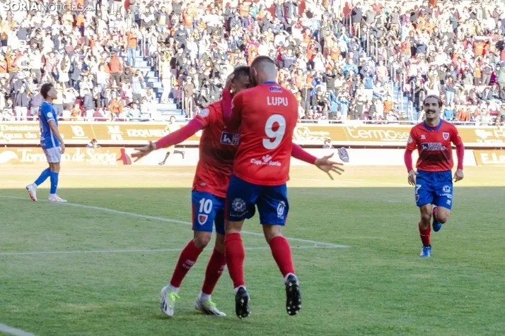 Fotos: Los Pajaritos festejan el pase a la final por el ascenso del Numancia