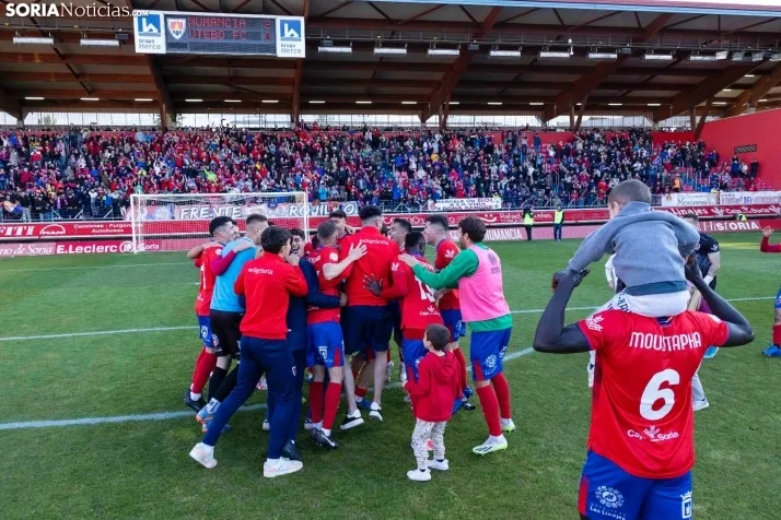 Fotos: Los Pajaritos festejan el pase a la final por el ascenso del Numancia