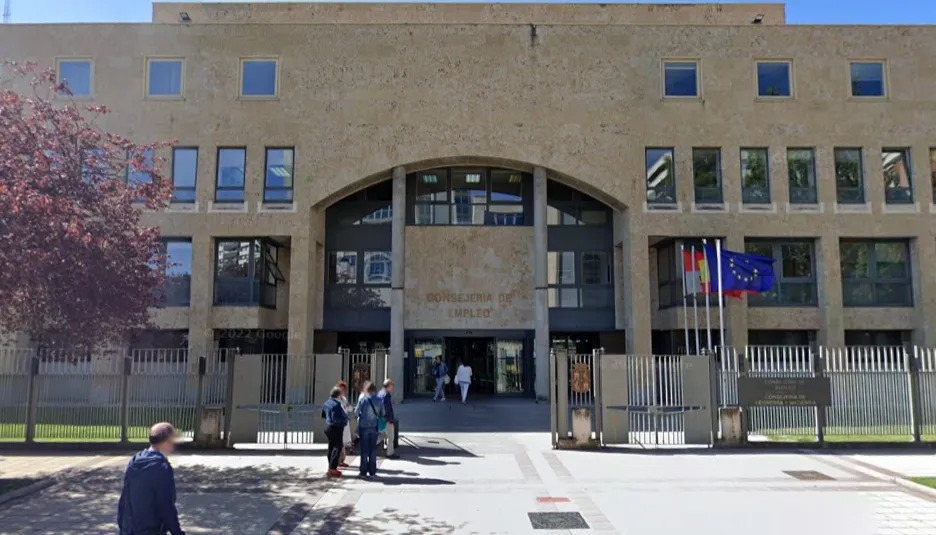 Sede de la Consejería de Empleo, donde la Junta prevé trasladar el Serla.