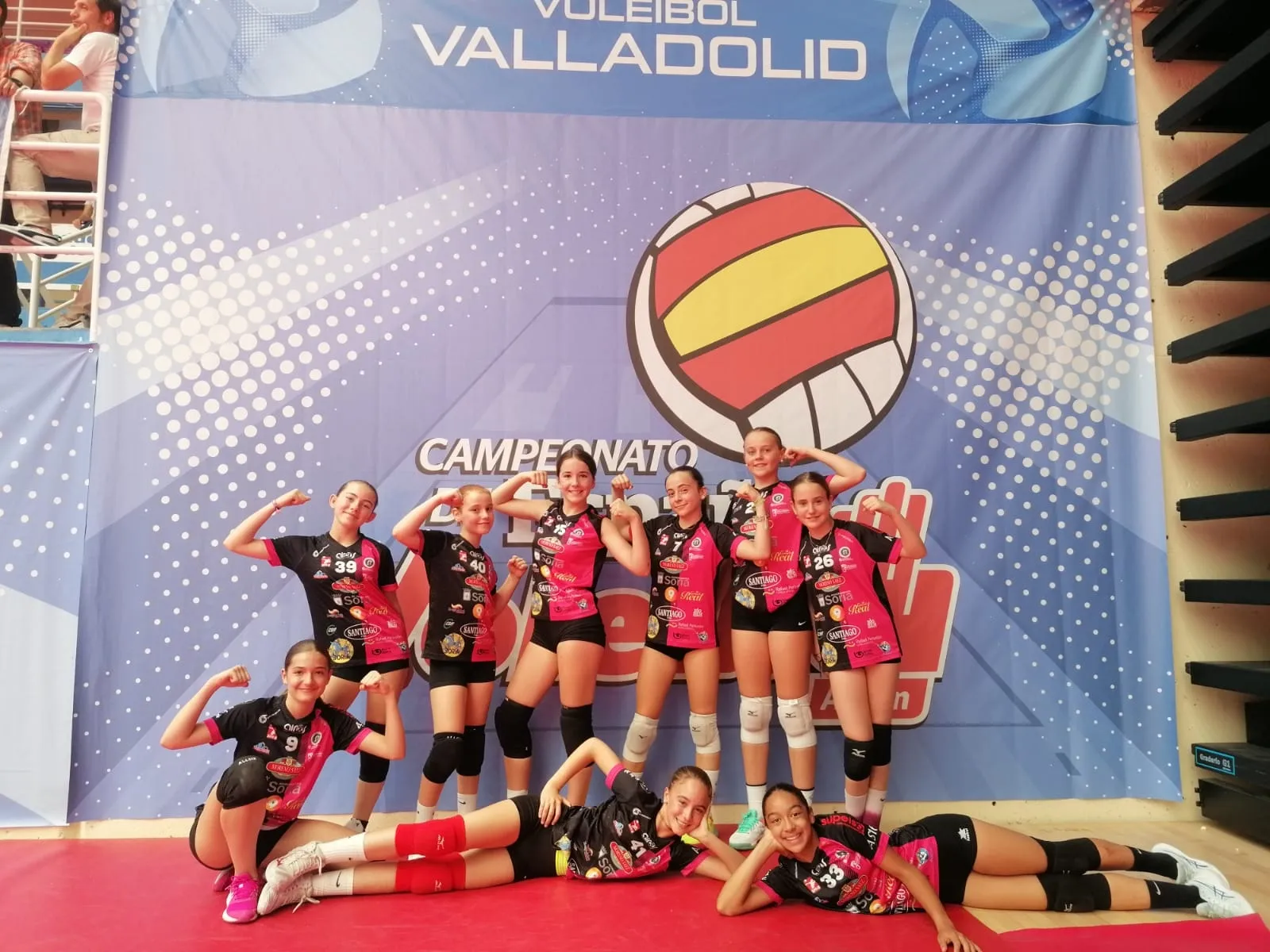 Las chicas, felices con su quinto puesto. 