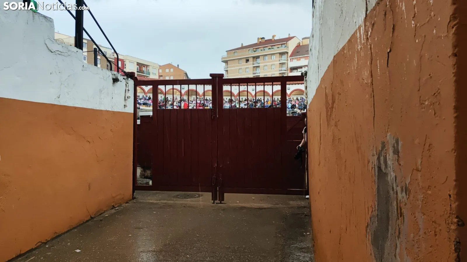 La lluvia amenaza la corrida del Domingo de Calderas.