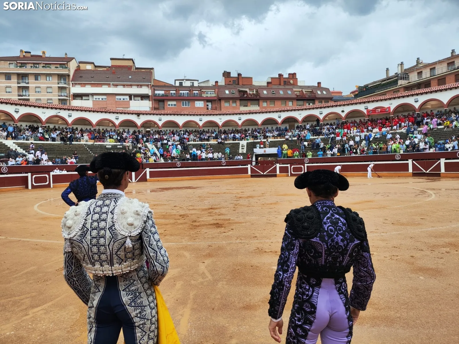 La lluvia pone en jaque la corrida del Domingo de Calderas.