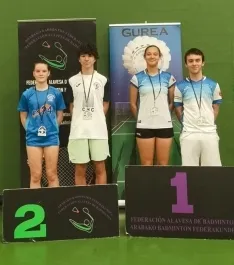 Foto 3 - Brillante cuarto puesto de Jimena Ayll&oacute;n con el combinado regional en el Nacional infantil de b&aacute;dminton