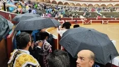 La lluvia pone en jaque la Corrida del Domingo de Calderas.