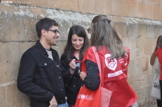 Opositores en las inmediaciones del Machado. /SN
