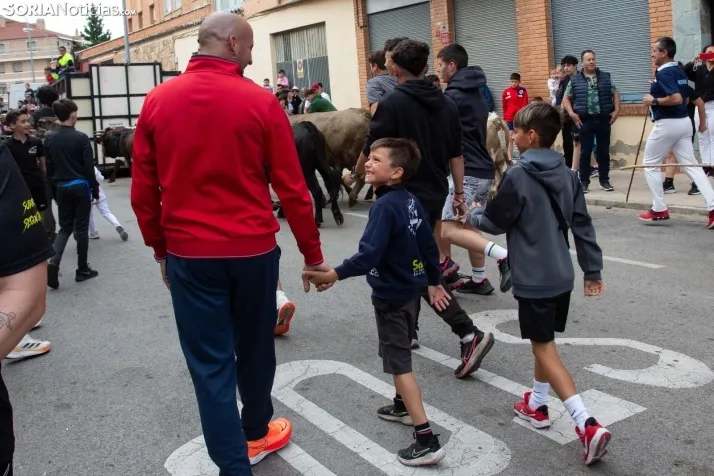 En im&aacute;genes: Los m&aacute;s peque&ntilde;os de Soria tambi&eacute;n se atreven con los encierros