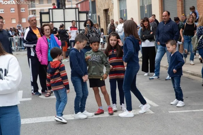 En im&aacute;genes: Los m&aacute;s peque&ntilde;os de Soria tambi&eacute;n se atreven con los encierros