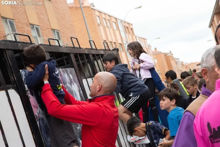 En im&aacute;genes: Los m&aacute;s peque&ntilde;os de Soria tambi&eacute;n se atreven con los encierros