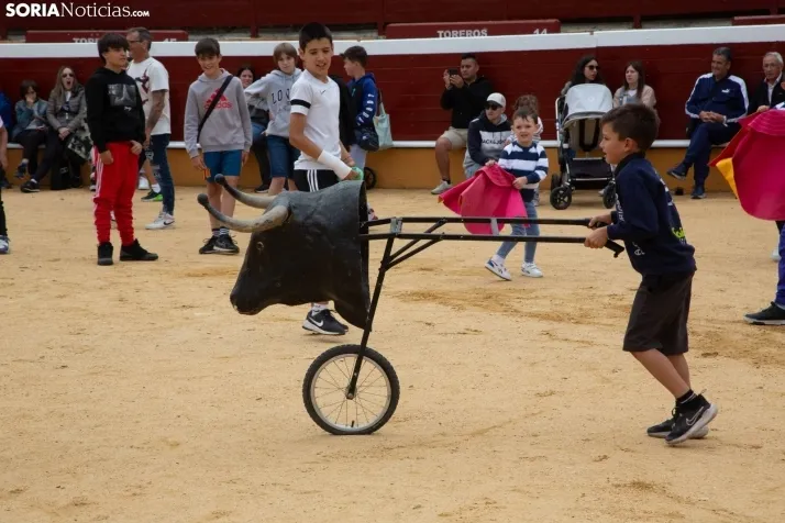 En im&aacute;genes: Los m&aacute;s peque&ntilde;os de Soria tambi&eacute;n se atreven con los encierros