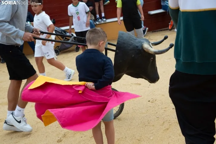 En im&aacute;genes: Los m&aacute;s peque&ntilde;os de Soria tambi&eacute;n se atreven con los encierros