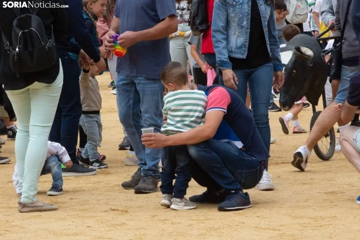En im&aacute;genes: Los m&aacute;s peque&ntilde;os de Soria tambi&eacute;n se atreven con los encierros