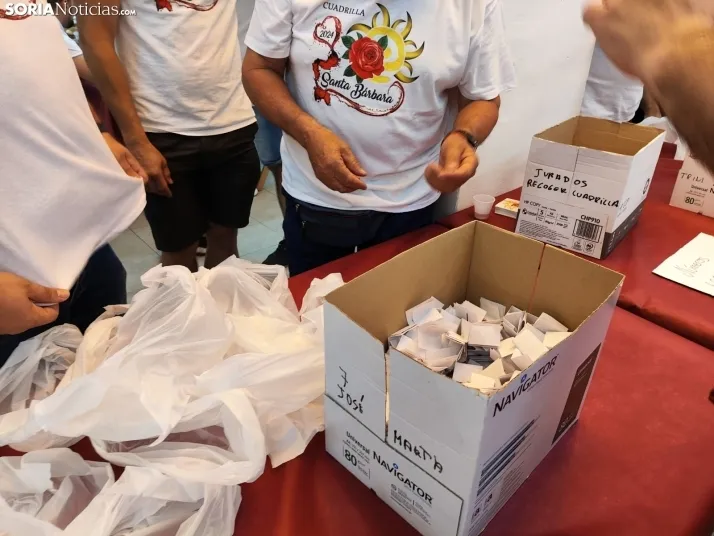 Reparto y recogida de la tajada en crudo del Sábado Agés.