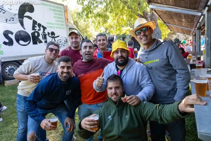 EN FOTOS | Soria brinda en los chiringuitos por el &lsquo;Desencajonamiento&rsquo; 2024