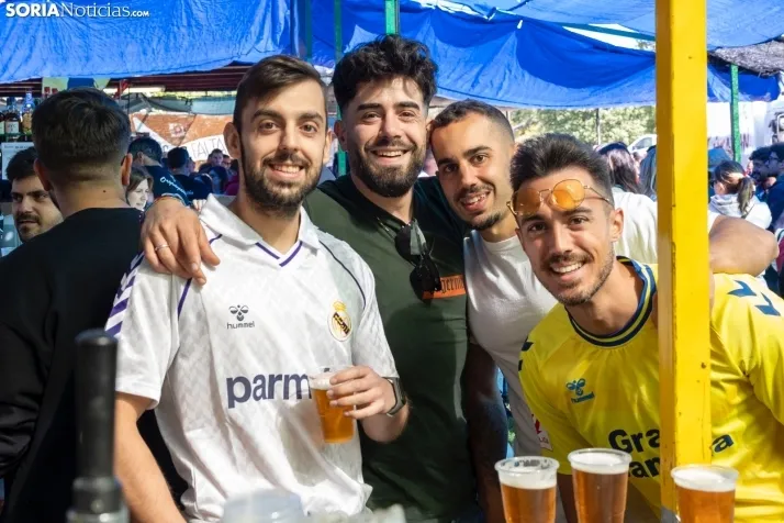 EN FOTOS | Soria brinda en los chiringuitos por el &lsquo;Desencajonamiento&rsquo; 2024