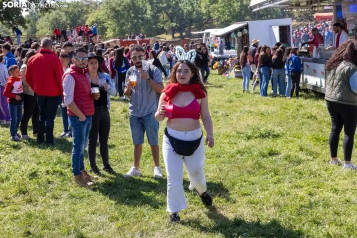 EN FOTOS | Soria brinda en los chiringuitos por el &lsquo;Desencajonamiento&rsquo; 2024