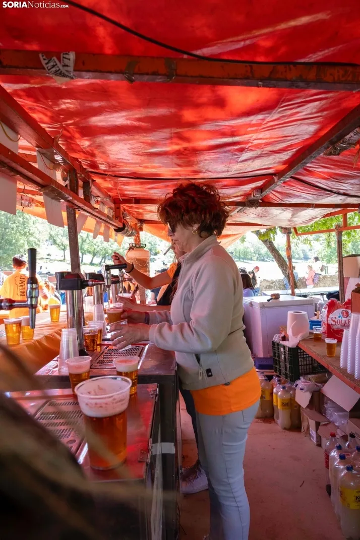 EN FOTOS | Soria brinda en los chiringuitos por el &lsquo;Desencajonamiento&rsquo; 2024