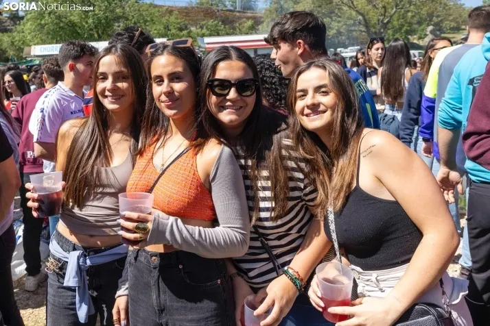 EN FOTOS | Soria brinda en los chiringuitos por el &lsquo;Desencajonamiento&rsquo; 2024