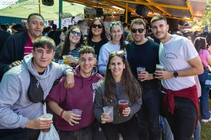 EN FOTOS | Soria brinda en los chiringuitos por el &lsquo;Desencajonamiento&rsquo; 2024