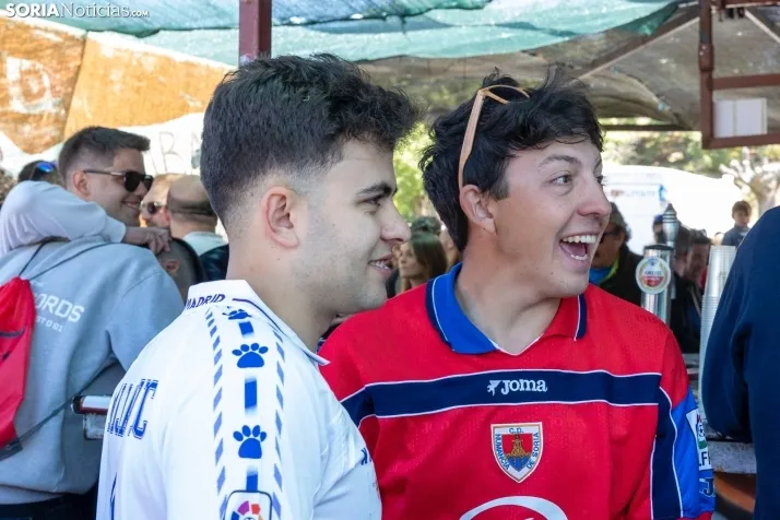 EN FOTOS | Soria brinda en los chiringuitos por el &lsquo;Desencajonamiento&rsquo; 2024