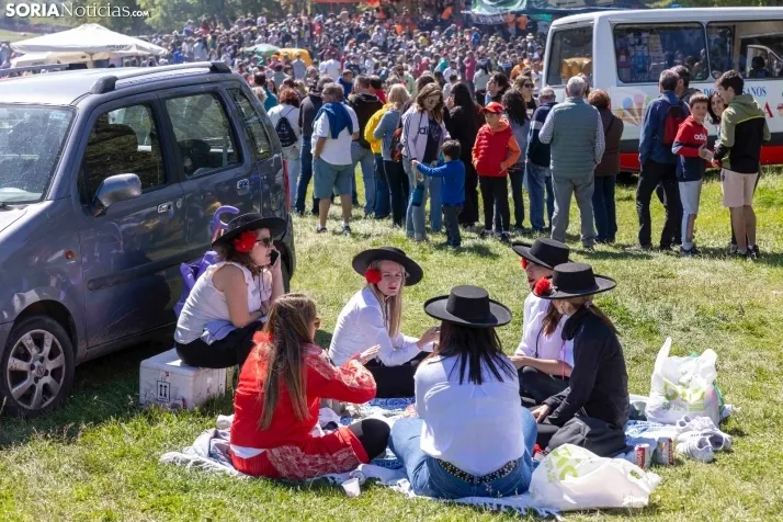 EN FOTOS | Soria brinda en los chiringuitos por el &lsquo;Desencajonamiento&rsquo; 2024