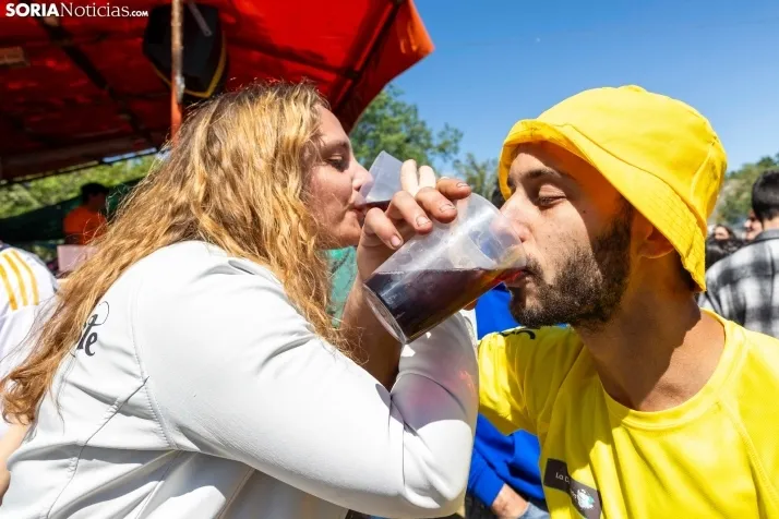 EN FOTOS | Soria brinda en los chiringuitos por el &lsquo;Desencajonamiento&rsquo; 2024