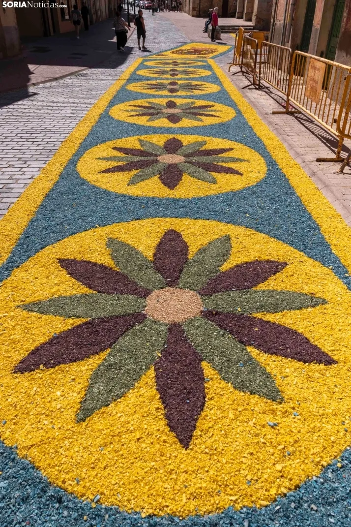 EN FOTOS | Las alfombras florales decoran las calles de San Esteban por el Corpus Christi