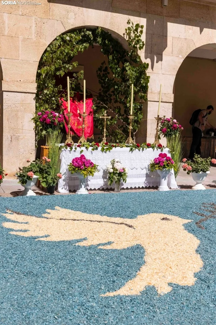 EN FOTOS | Las alfombras florales decoran las calles de San Esteban por el Corpus Christi